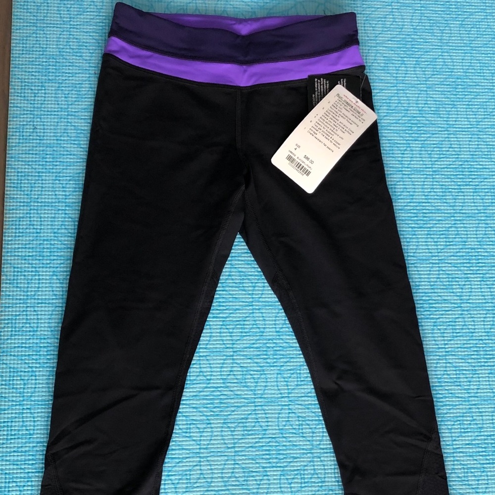 BrandNew Lululemon running Capri pants on size 4